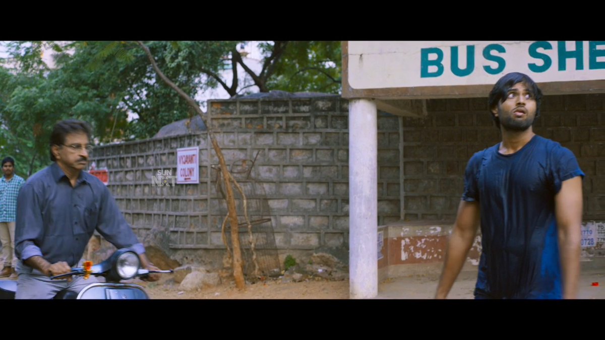 The situational-wit in this episode where Prashant does all weirdo stuff to earn something so that he could escape the Pelli choopulu scene. Ironically, he gets 500 Rupees paid by YouTube for his cooking videos, and his prank stuff ends in a mess.