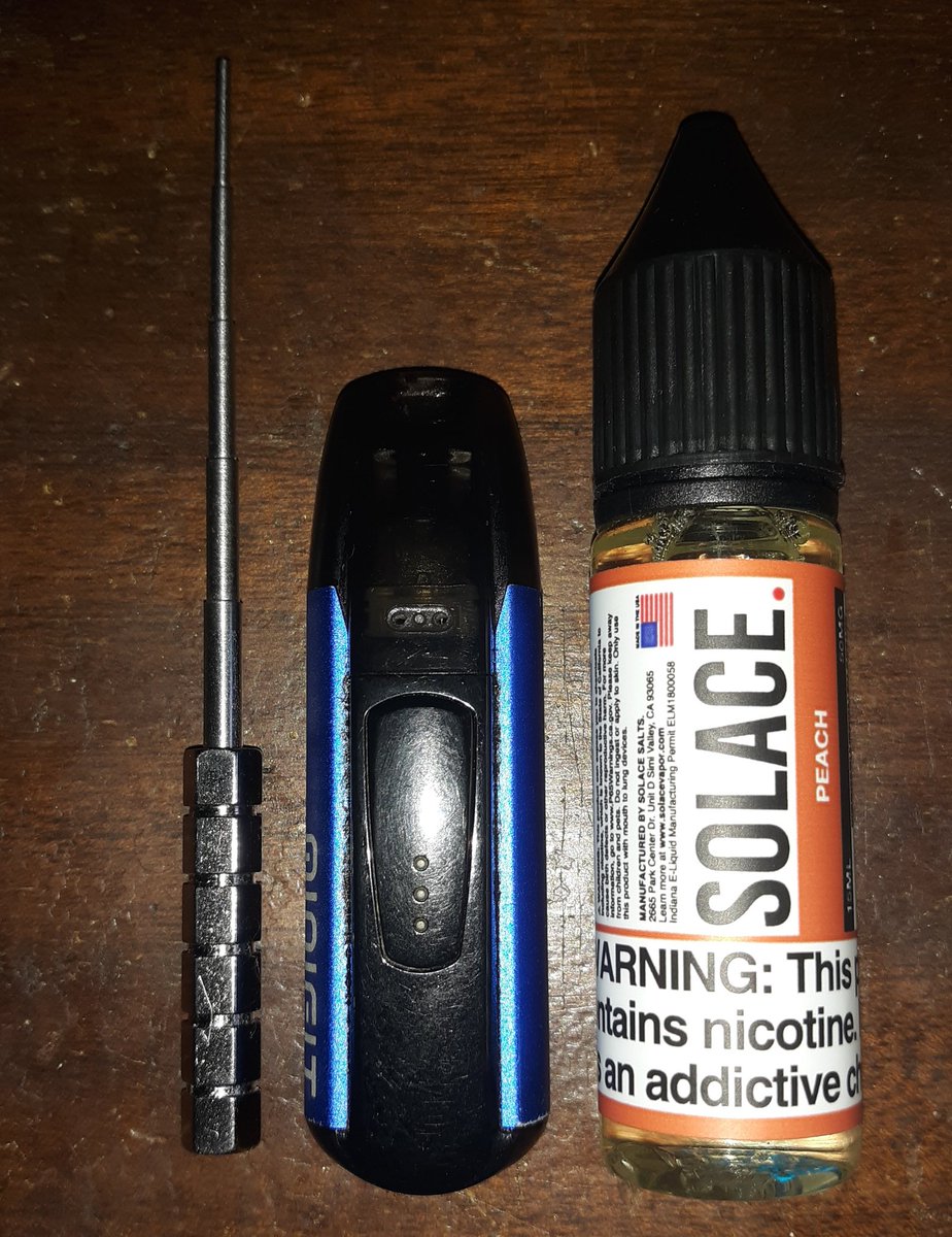 EidolonEddy's tweet photo. The #MiniFit pocket pod is probably the smallest nicotine Inhalation delivery system I own. As you can tell by the dents and dings it gets used quite a bit since it travels well in a pocket, purse, jockey box, backpack, or anywhere really. https://t.co/81WxgFEI84