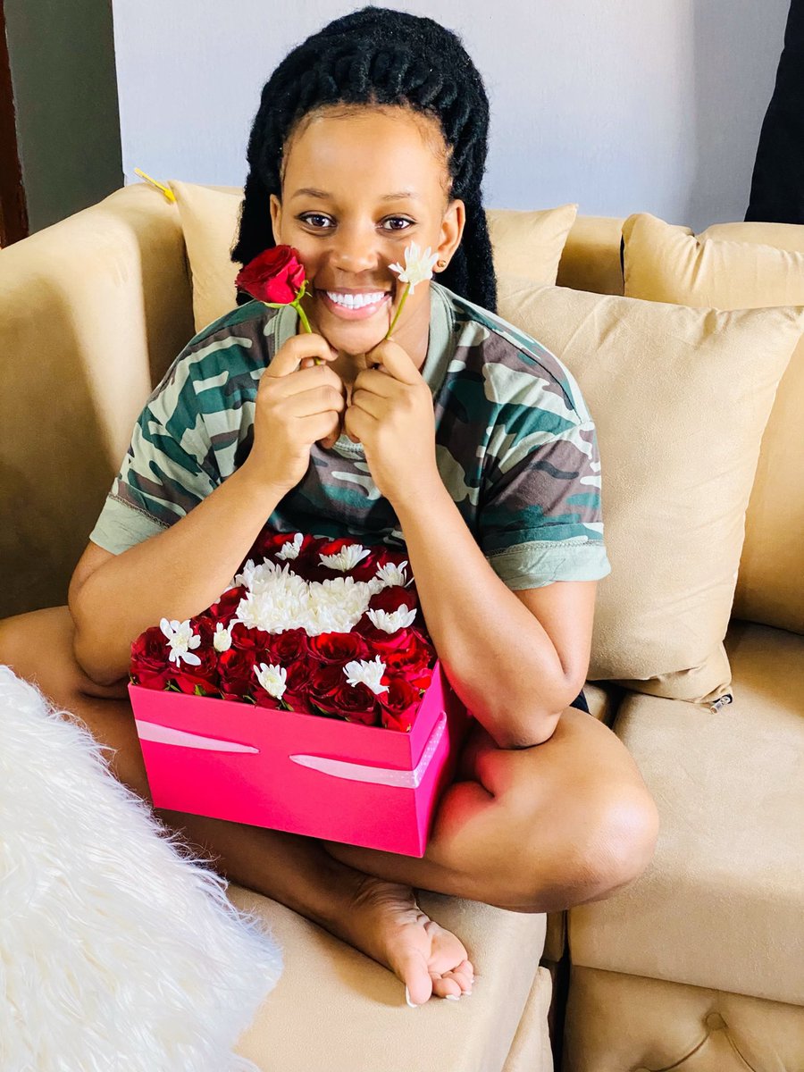 apenda__'s tweet image. Turn up for my 20th birthday😂