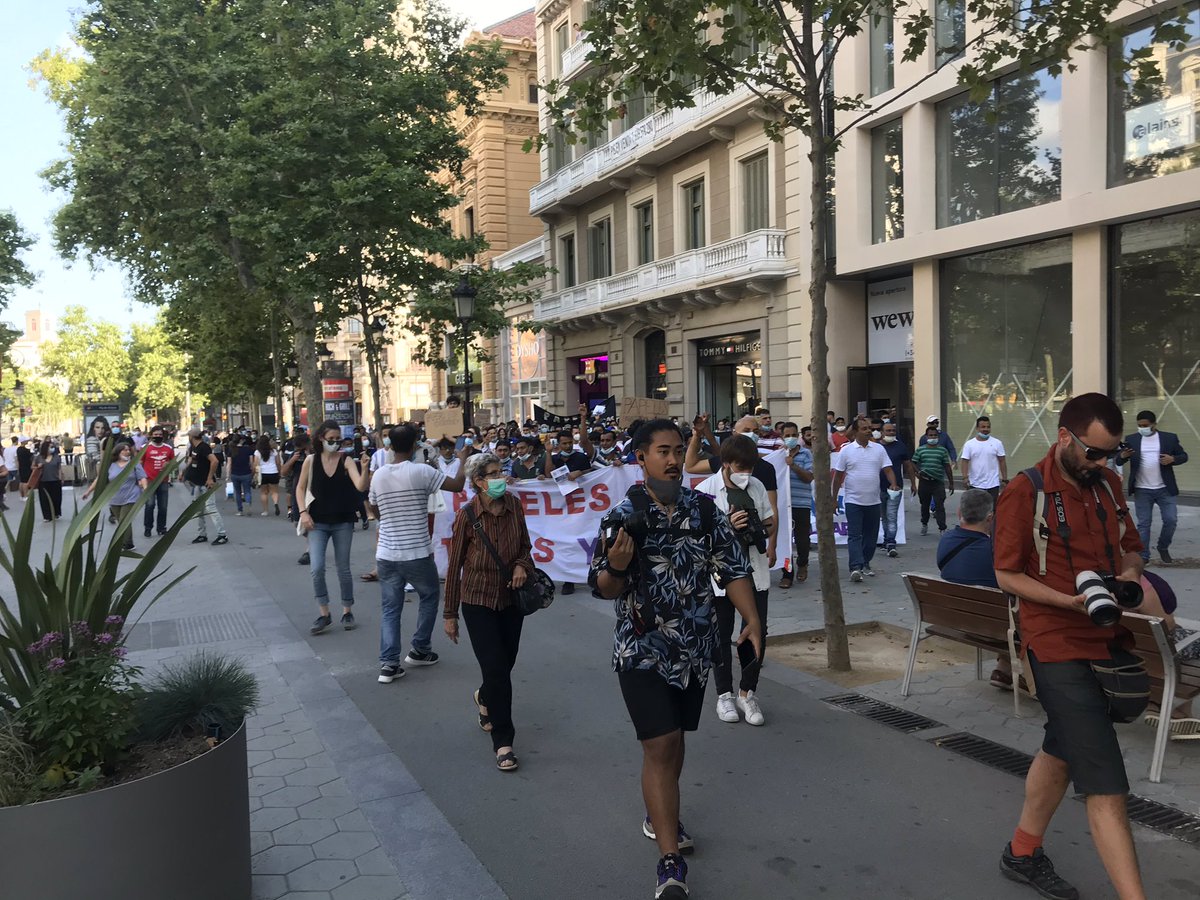 Amb presons, CIEs, redades i fronteres es construeix la riquesa europea.

La kova normalitat la volem SENSE la llei d’estrangeria. Una llei racista i que va contra els drets humans

#RegularitzacioXTotes #RegularitzacioJa

#20JPlaDeXocSocial