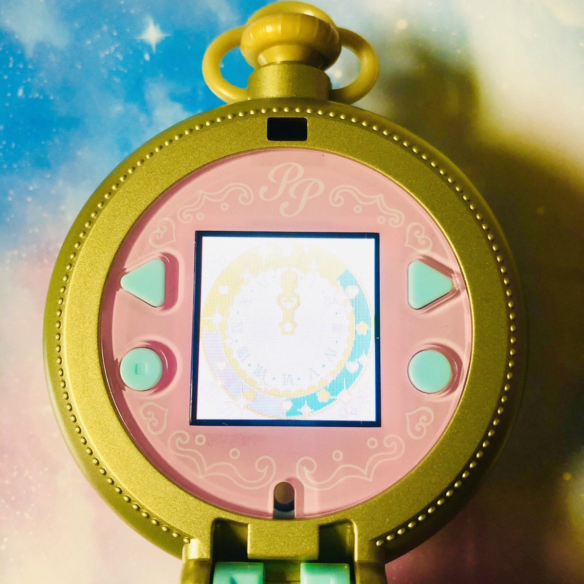 その6 同じくプリパラのアイドルウォッチ 懐中時計型な液晶玩具ですが