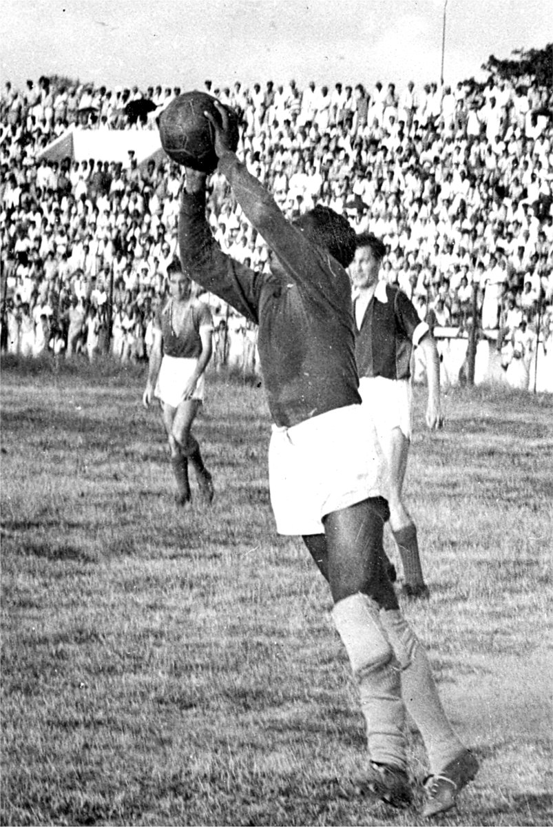 funperbol's tweet photo. Un samario fue el primer arquero en Millonarios, Ruben Rocha, según el libro: "El Millonarios que yo Conocí" https://t.co/ylpRsEO6zL