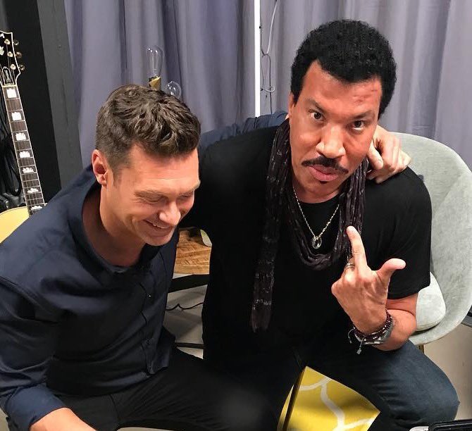 The legend who we're always looking for was born today. Yup, THIS guy. Happy birthday Papa @LionelRichie! #Hello