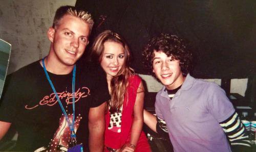 July 22, 2006: Miley Cyrus and Nick Jonas both attended Radio Disney’s Totally 10th Birthday Concert. Nick wore the same shirt he had worn on the day he met Miley, which she said she hated.