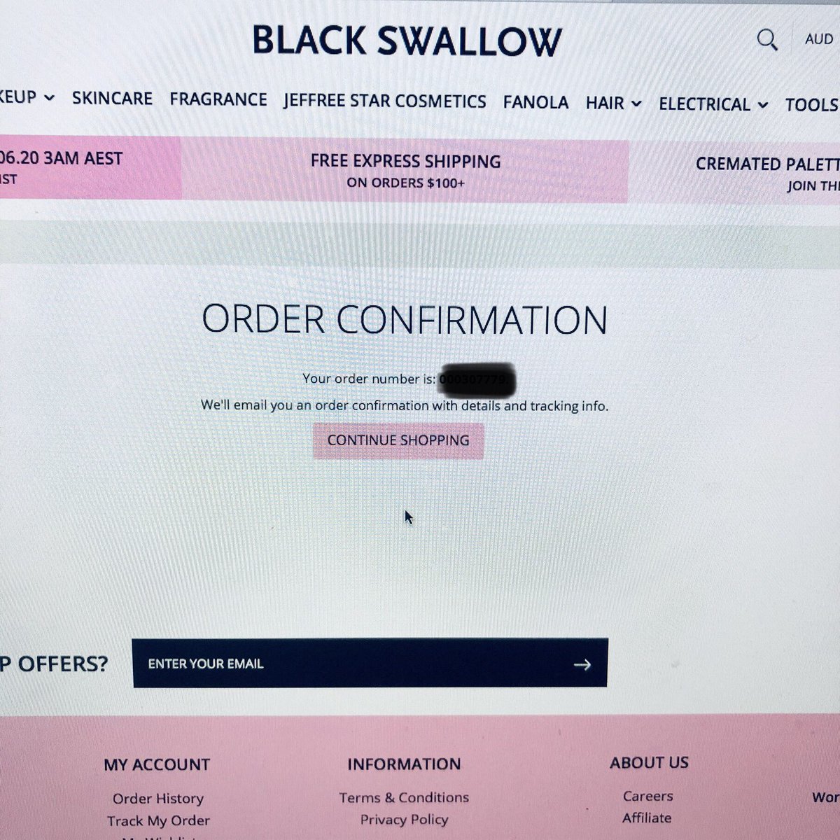 Goodbye_kitty_'s tweet photo. Got in there early 🙌🏻🙌🏻🙌🏻 @JeffreeStar @shanedawson #jeffreexshane https://t.co/nqvypJuQbw