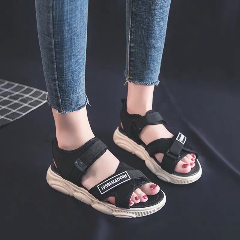 shoesy_k's tweet photo. พรี #รองเท้า #รองเท้ารัดส้น 

ราคา 250 ฿ ค่าส่ง 50/70 ฿
สี : ขาว, ดำ
ไซต์ : 35-40

ปิดรอบ 26/6/63 
#shoesypre https://t.co/fcsxboespW
