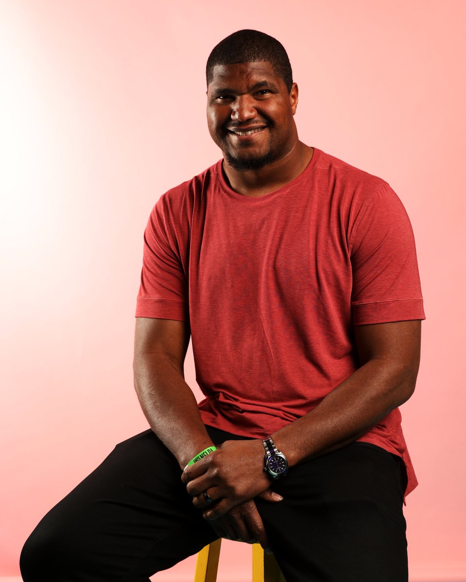 . @CalaisCampbell is already putting on for his new city. The Executive Committee member and his  @CRCFoundation93 donated $10,000 to provide 100 laptops for disadvantaged students in Baltimore.