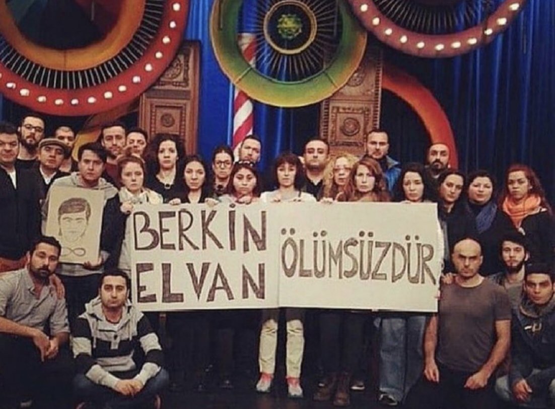 Birileri polisin biber gazı ile yaşamını yitirmiş bir çocuğun anılmasından rahatsız olmuş ve #güldürgüldürizlemiyoruz demiş. 
Ben izlemeye başlıyorum #GüldürGüldür 👏✌️
