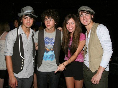 July 31, 2007: Miley attended the Jonas Brothers’ self-titled album release concert and party at The Roxy Theatre in LA.