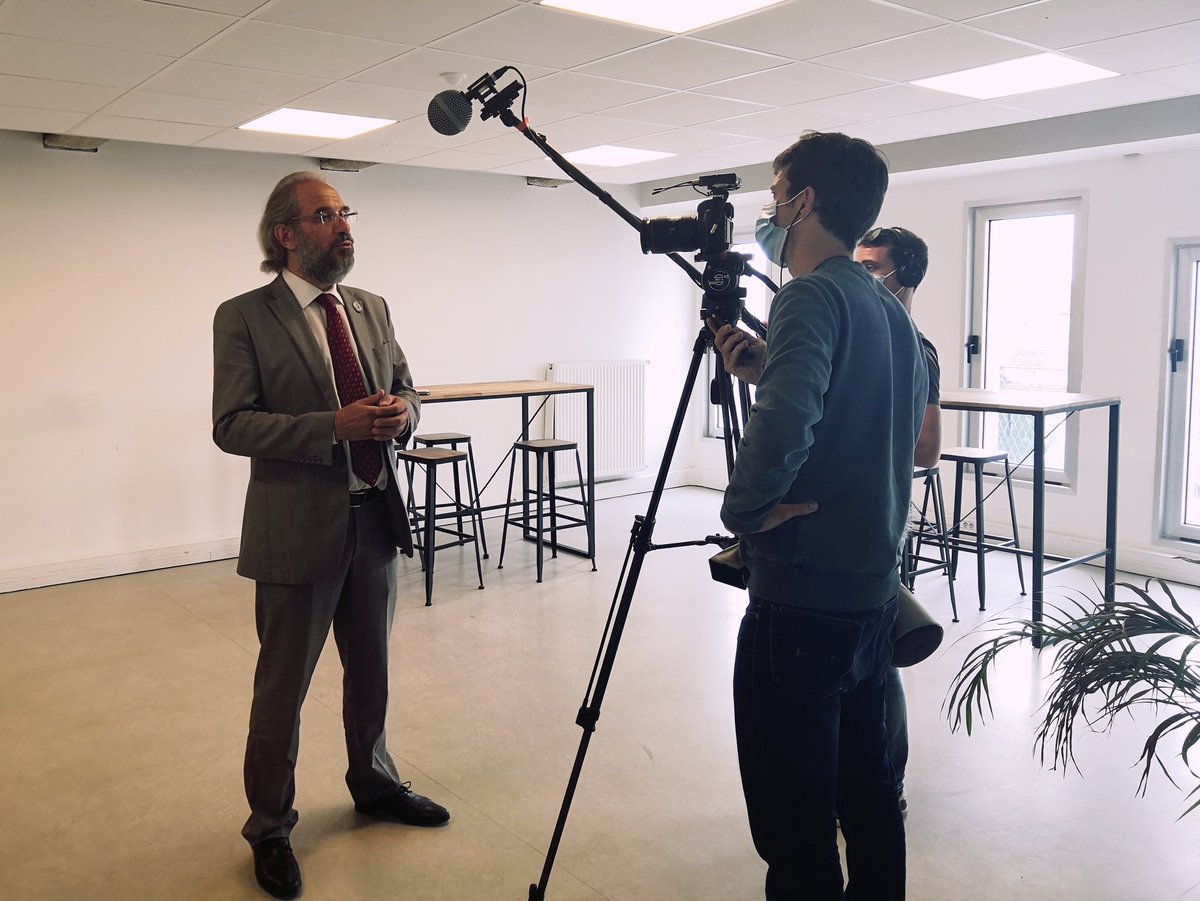 EPITA's tweet photo. [Concours #CPGE EPITA / IPSA /ESME] 🎥 @France2tv a couvert toute la journée le 1e concours #postprepa 2020 RDV à 20h au #JT pour découvrir les coulisses ! 🎬 #scei @Matthieu_Renier https://t.co/U4zbJRaFH3