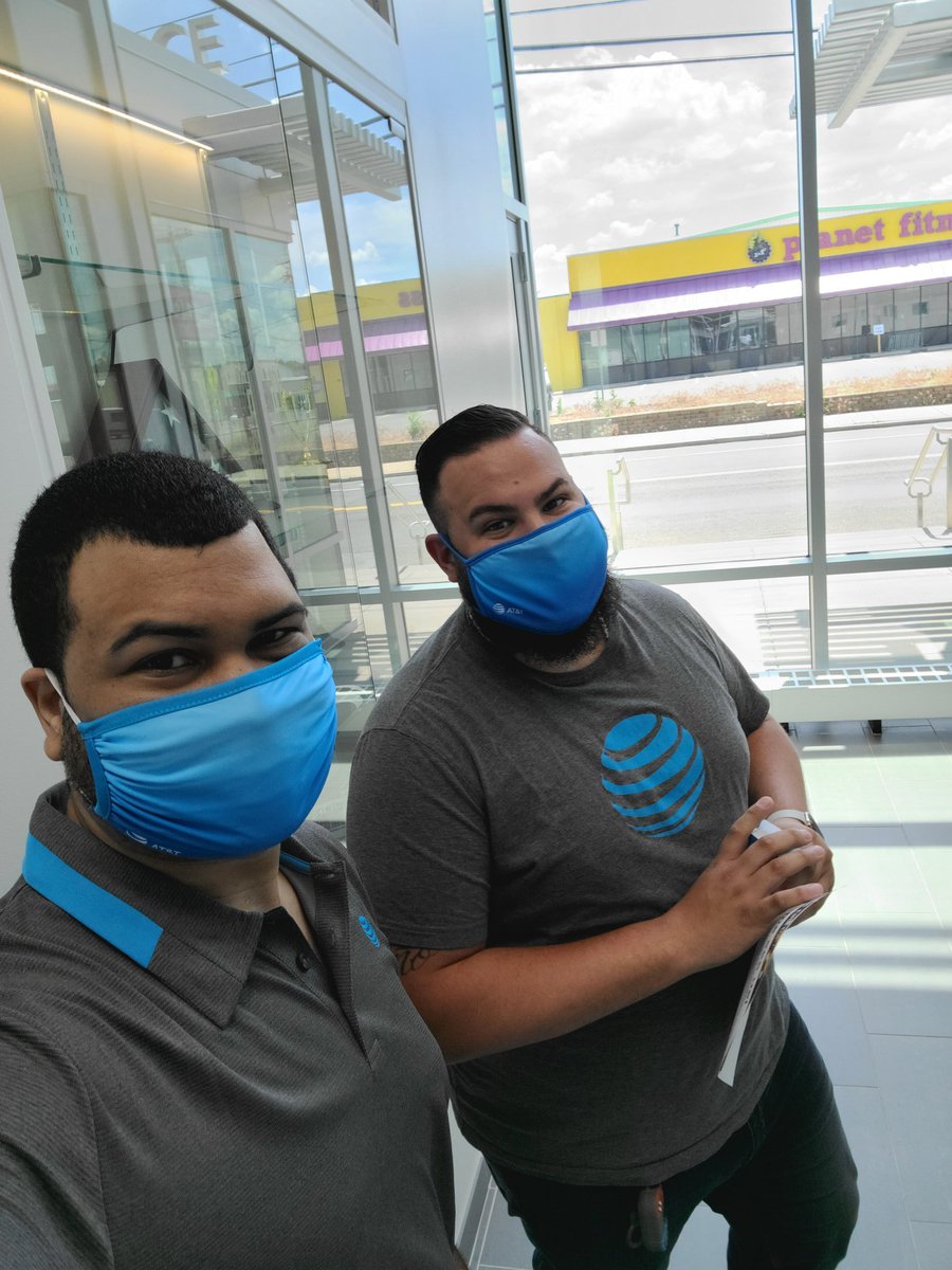 BSanta87's tweet photo. Dropping Off Flyers For Firsnet Appreciation 6/26 @pnixnix @LawVulakh @keroninc @patucadukes @LewisVargasATT @TheRealOurNE https://t.co/pnfGciDWH4