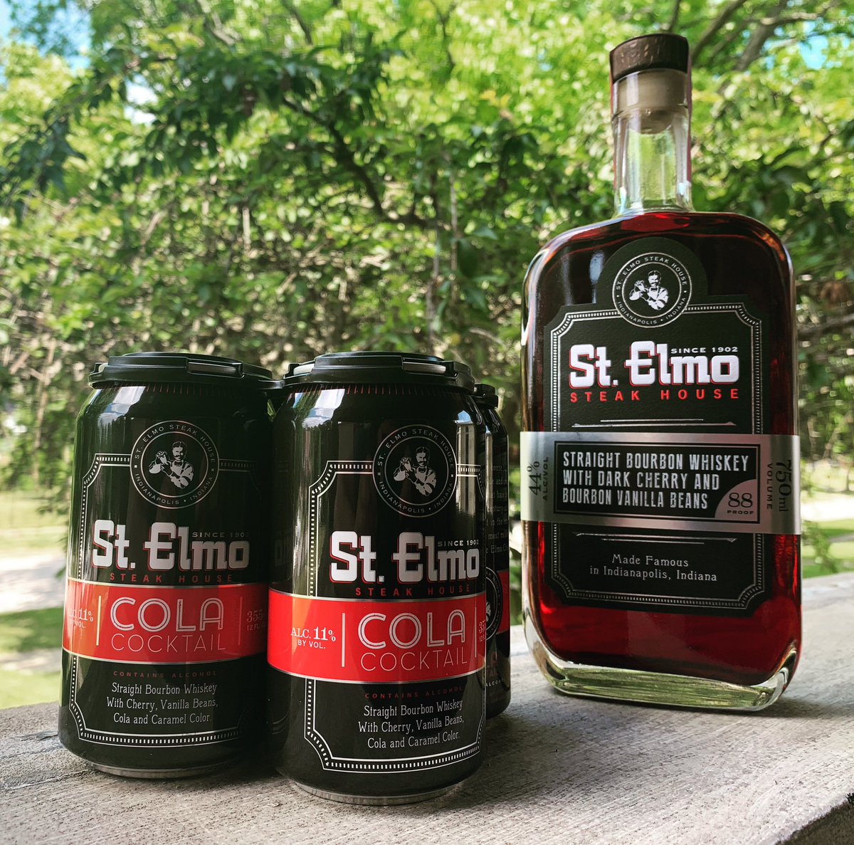 TheSeanShow317's tweet photo. One of my favorite cocktails now available in cans. Although, the ones I make at home are a little bit stronger than the canned version 🙊🥃 What are you sipping on this weekend? #seaninthecity #elmocola #cocktails https://t.co/1vuAHM6tun