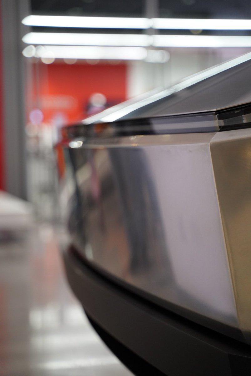 Fred Lambert tweet media