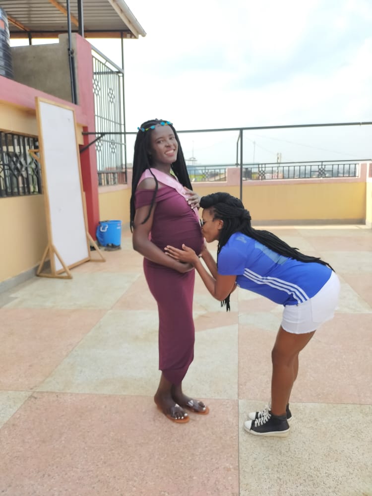 Leemuhandia's tweet photo. Chelsea baby shower 😂😂 https://t.co/fvSOaZ2oEa