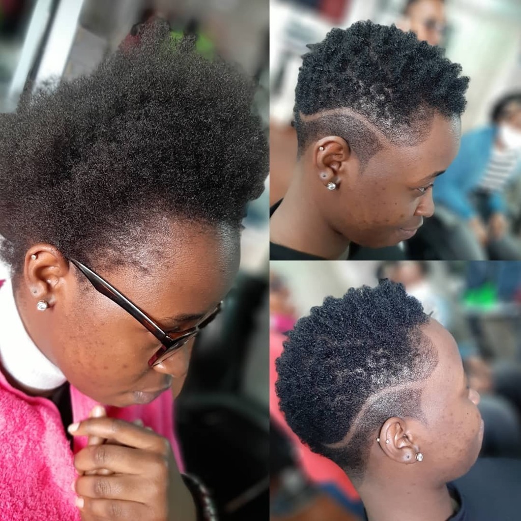 #The-great-talented-hands🙌 happy client @maureenfavor @pitstopbarbershop_ke #ladieshaircut #transformation #freshcut #barberismypassion😘 #barber💈#barbershop
#barbertalent 
#barberintown💈💈😎 instagr.am/p/CBqgs0qFtWW/