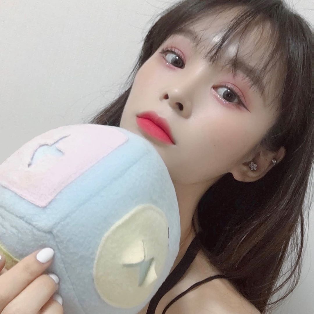 FanaticsArg's tweet photo. • 20|06|20 • Via •

"Tuviste un buen día hoy?? 💖
Te extraño mucho jeje 🙊❤️🧡💛💚💙"

#Fanatics #파나틱스 #VaviGirl #바비걸 #도아 #Doah #도이 #Doi #시카 #Sika #지아이 #Chiayi #채린 #Chaelin #윤혜 #Yoonhye #나연 #Rayeon #비아 #Via https://t.co/yljfYYd92y