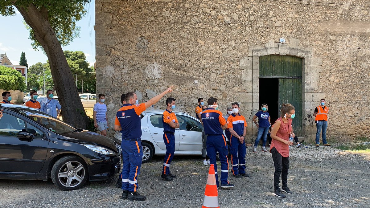 ProtecCivile34's tweet photo. #JournéeCohésion pour 24 bénévoles avec divers ateliers #Véhicules #Radios #Urgences #GQS #ProtectionCovid ! Remise de la médaille Grand Or de la @ProtecCivilefr à Cédric pour ses 20 années de #bénévolat. 

Bravo à tous et bienvenue aux nouveaux. 😉 https://t.co/7xphOhmyGO