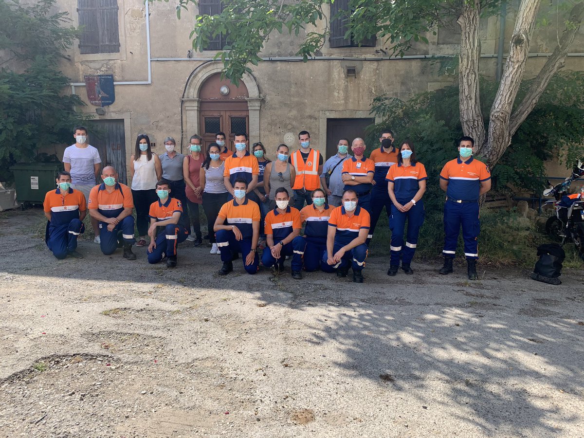 ProtecCivile34's tweet photo. #JournéeCohésion pour 24 bénévoles avec divers ateliers #Véhicules #Radios #Urgences #GQS #ProtectionCovid ! Remise de la médaille Grand Or de la @ProtecCivilefr à Cédric pour ses 20 années de #bénévolat. 

Bravo à tous et bienvenue aux nouveaux. 😉 https://t.co/7xphOhmyGO