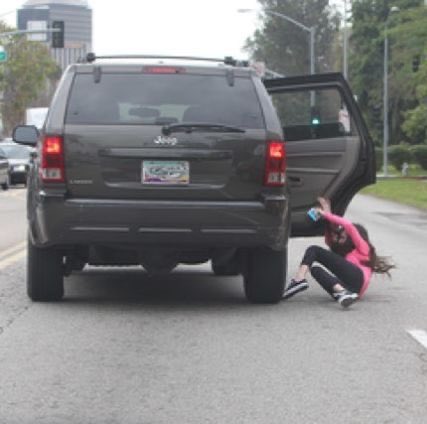 thugvis's tweet image. “Can we play something else other than young thug”