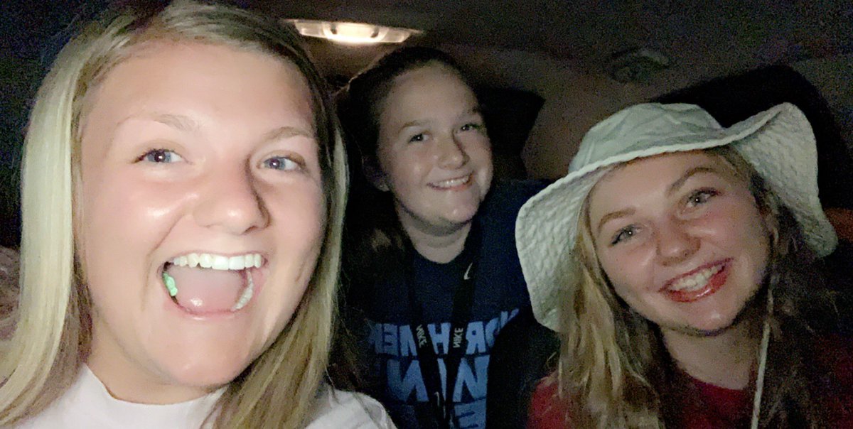 stevierenee15's tweet photo. Even though we didn’t get a season, our coaches couldn’t get away without a little prank 😉💙 always #ForTheFamily #QueensoftheNorth @Northmen_Soccer @MsHalphin https://t.co/T1Oks5cMkw