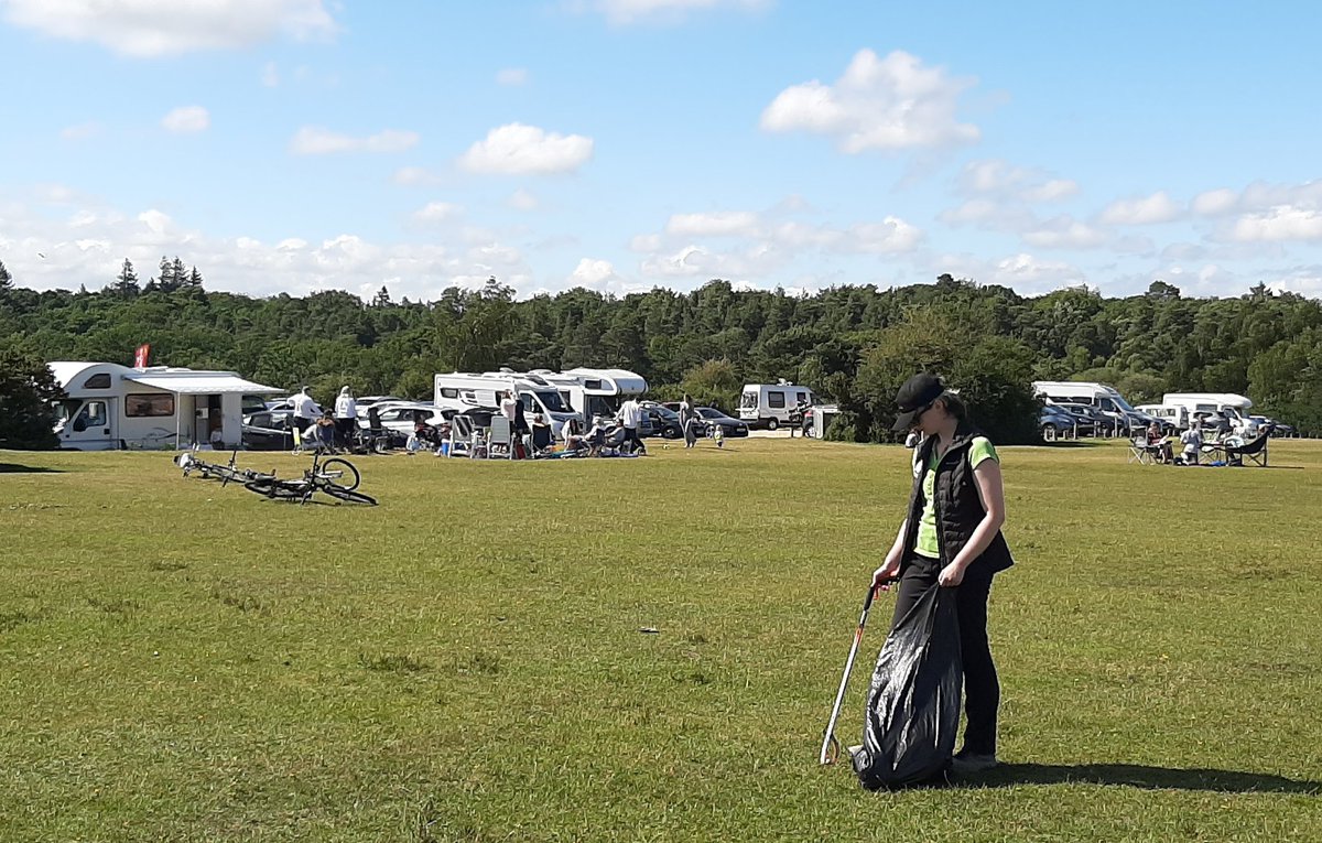 newforestranger's tweet photo. Halfway through another busy weekend in the #NewForest &amp; rangers &amp; keepers have dealt with flytipping, bbqs, litter, overnight wild camping, verge parking, pony petting... Big thanks to the majority of visitors who are enjoying this special place responsibly https://t.co/9Wp8uepQf6