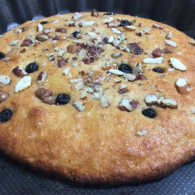 ketofoodfest's tweet photo. Fruit and Nut Milk Bread with a hint of cinnamon and loads of Pecans and Blueberries 😋 
#ketobread #ketodiet #lowcarb #glutenfree #ketomilkbread #ketotreats #ketouae #ketosharjah #sugarfree #lowcarbfood #ketolifestyle https://t.co/EPhqyC8nlS