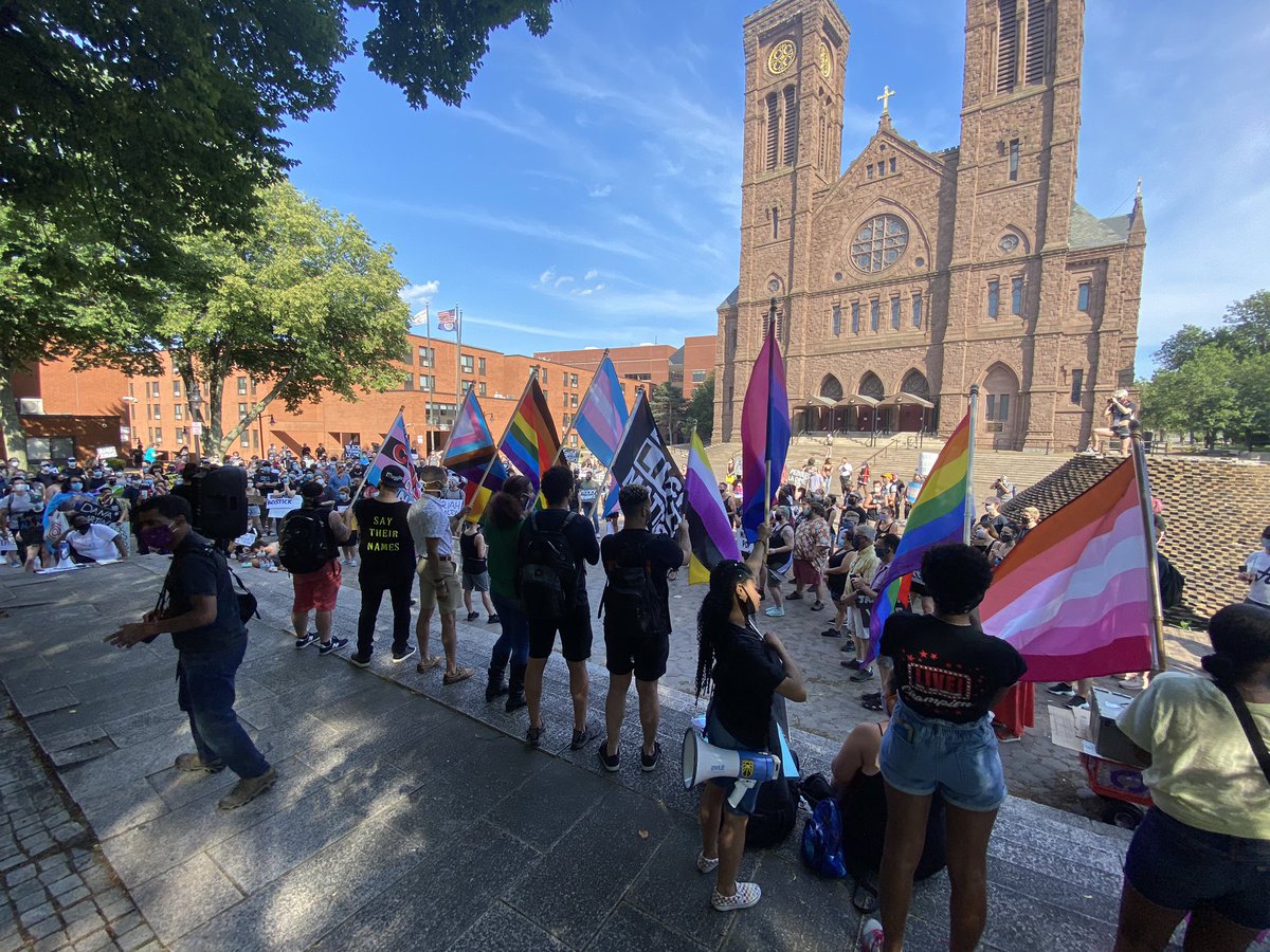 RyanWelchPhotog's tweet image. Happening Now: @Pride_RI hosting a march in solidarity with the Black Lives Matter movement. Starting at Cathedral Square in Providence, the group will march to the state house.