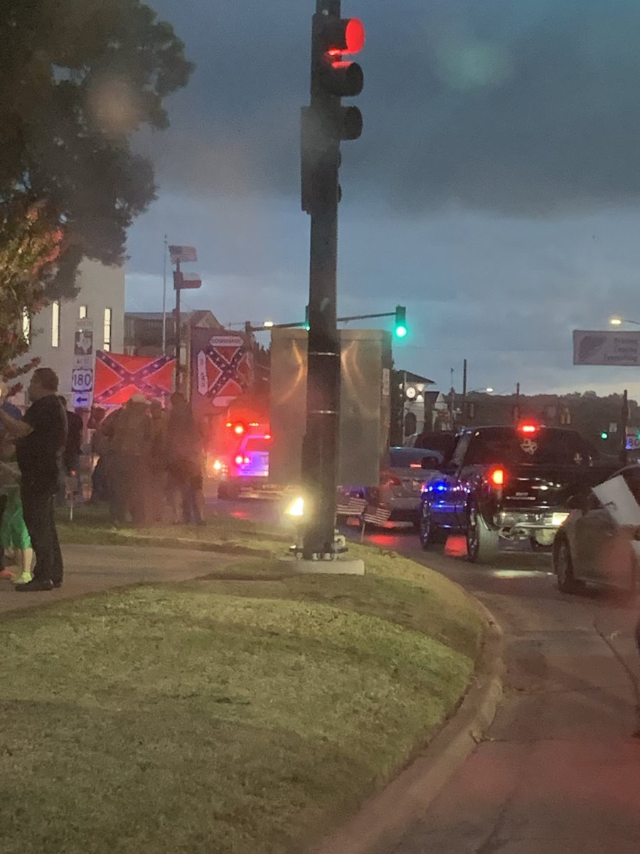 Mac Chestnut tweet media