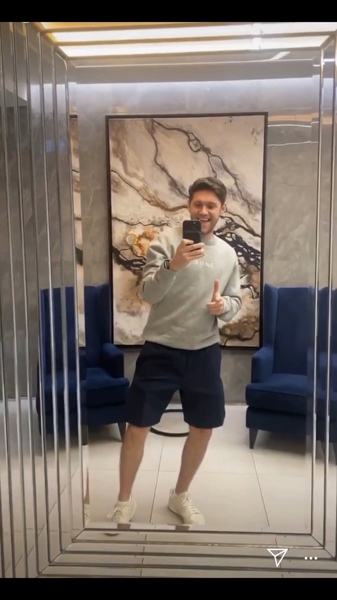 10/10-THIS IS THE FIRST OF THE BLUE SHORTS!! -i absolutely adore this one because of how happy he is it just makes me so -this is also my home screen bc that’s how much i love it