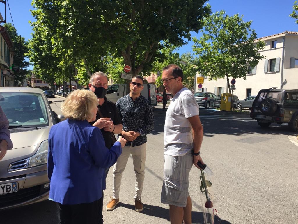 [Un Jour, Un Village 🏘 ]
Les Milles

Aujourd’hui j’étais en visite en compagnie de mon équipe. 
Nous avons rencontré des habitants et les commerçants. Nous développerons le commerce de proximité et les animations culturelles et autres pour dynamiser le village

#Municipales2020