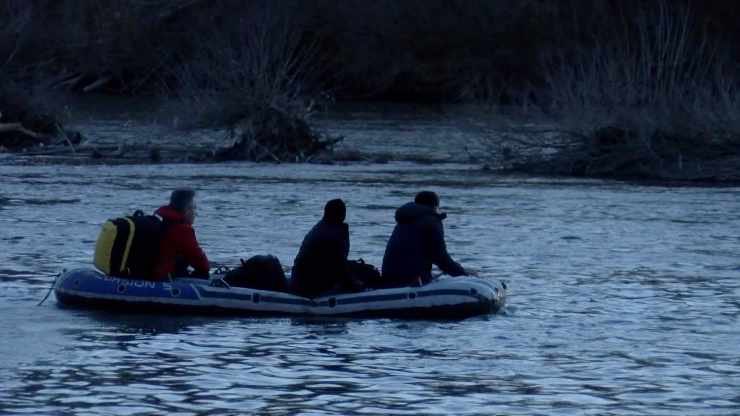 NedenMülteci Oldum ?

Binbir zorlukla okuyan ama sorgusuz sualsız bır gecede herseyını kaybeden bırıyım

Yettı mi zalime?

Tabıkı hayır 

Elimde kalan tek şey olan ailemden de beni koparacaklarını görünce mecburen cıktım bu yolculuga

#WorldRefugeeDay 
#WarumBinIchInDeutschland