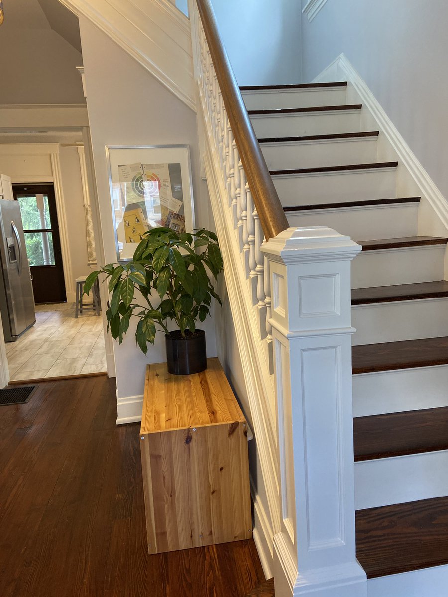 LisaGrahamCBRNE's tweet image. Charming home in Saint Bernard for sale. 5 bedrooms! Brand new kitchen! Fresh paint! Beautiful staircase. Screened in back porch! 84 Albert St call me for your private tour 513.706.8540 #cbws #coldwellbankerwestshell #coldwellbanker #justlisted #buyahome #cincyrealestate
