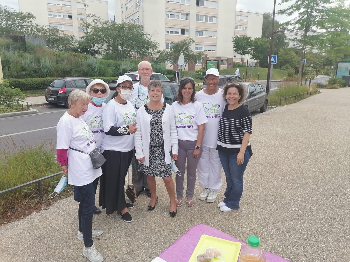 ARCUlis2026's tweet photo. Retour en images sur la rencontre citoyenne dans le quartier de Courdimanche.
Un moment riche en échange avec les Ulissiens.
J’❤️ Les Ulis, avec Françoise Marhuenda.
#LesUlis #28juin #JAimeLesUlis https://t.co/HPLQSi9cDF