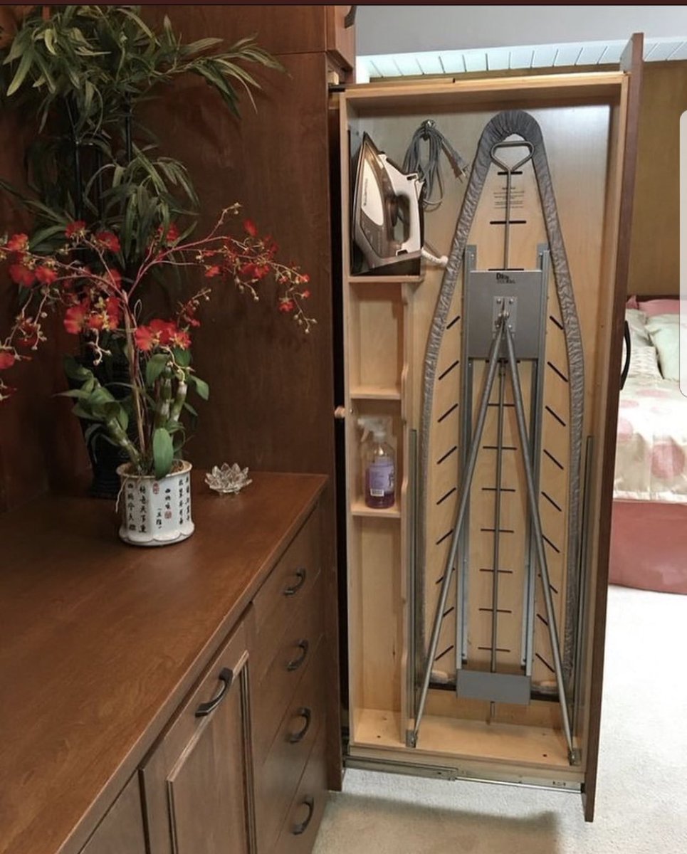 Shadow_Des's tweet image. فكرة طاوله كوي ملابس ،رأيكم ؟؟
.
.
.
#كلمه_اخيره_لكورونا 
#الحياه_الطبيعية