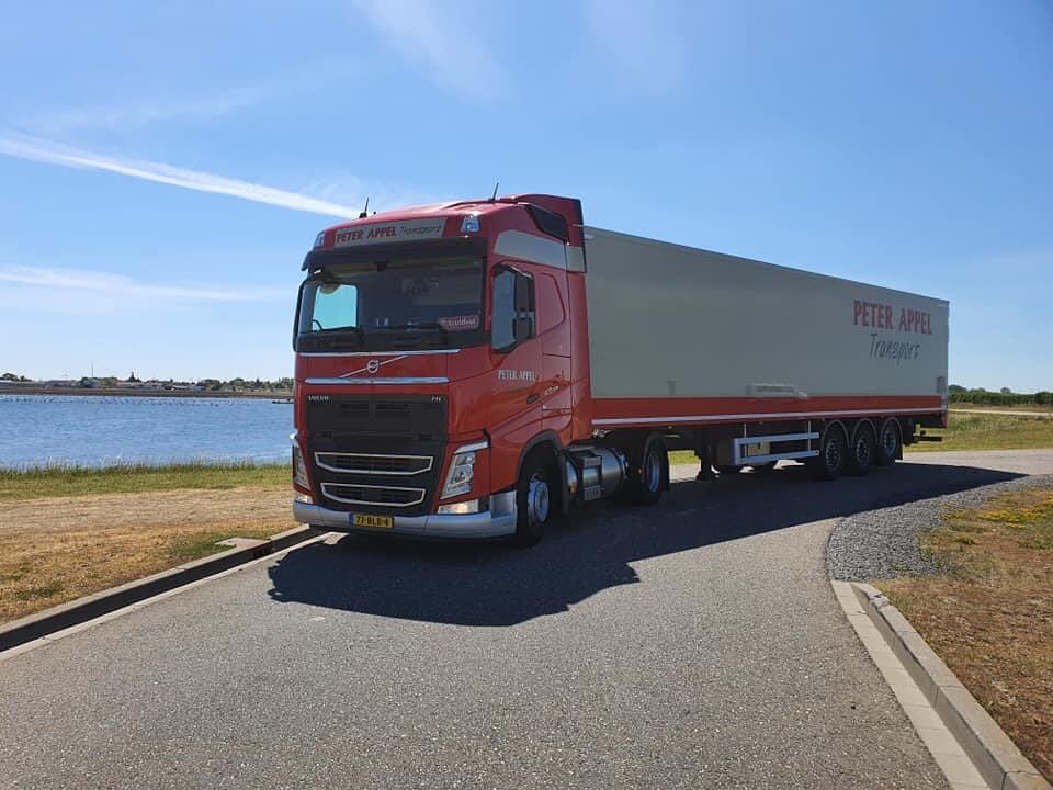 1000 volgers op Instagram vandaag. Welkom! Dat vieren we met een mooiweerfoto van onze chauffeur Kevin Gerritsen. #trots #volgers #vrachtwagenchauffeur #vrachtwagen #truck #nederland #zon #mooiweer instagram.com/p/CBqoRSDBuGO/…