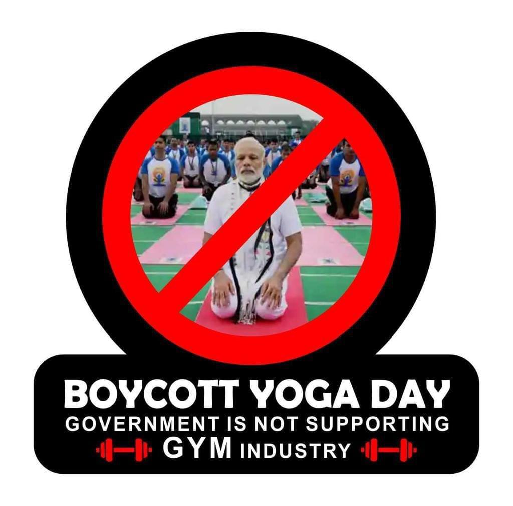 b2_zone's tweet photo. ये नम आंखे लिए आख़िर मुस्कुराए कैसे,
ज़िंदगी दांव पर है yoga day मनाये कैसे ?
#savefitnessindustry #reopengyms #YogaDay2020
@PMOIndia @RajGovOfficial https://t.co/uCtlI4fwvU