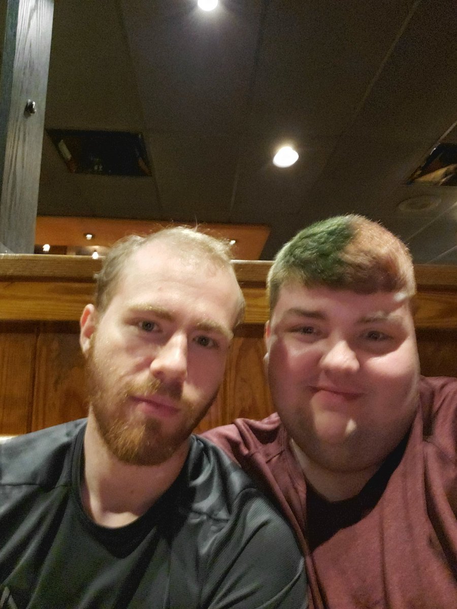 BewitchedBlade's tweet photo. Outback with friendos:) https://t.co/Sr7udf6asq