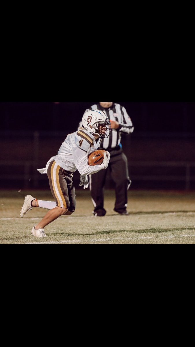 D_spjuty's tweet image. After a great phone call with @CoachJSmith91 I’m humbled and blessed to say I’ve receive a D1 offer from Valparaiso University! #AG2G #OFFA #TeamPALA #MLUYFI #116Training #DavisHighFootball