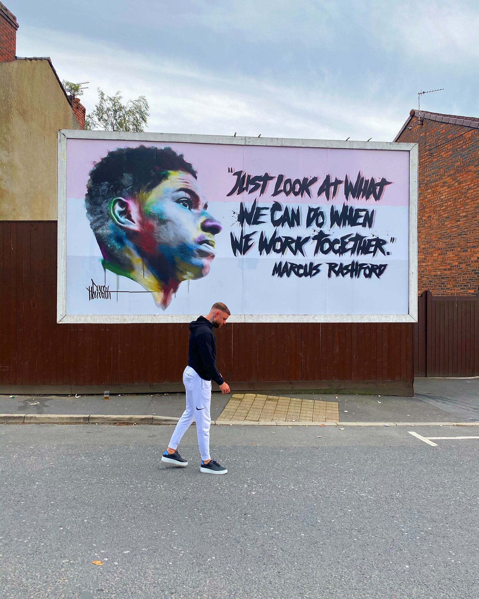 Mural rashford A giant