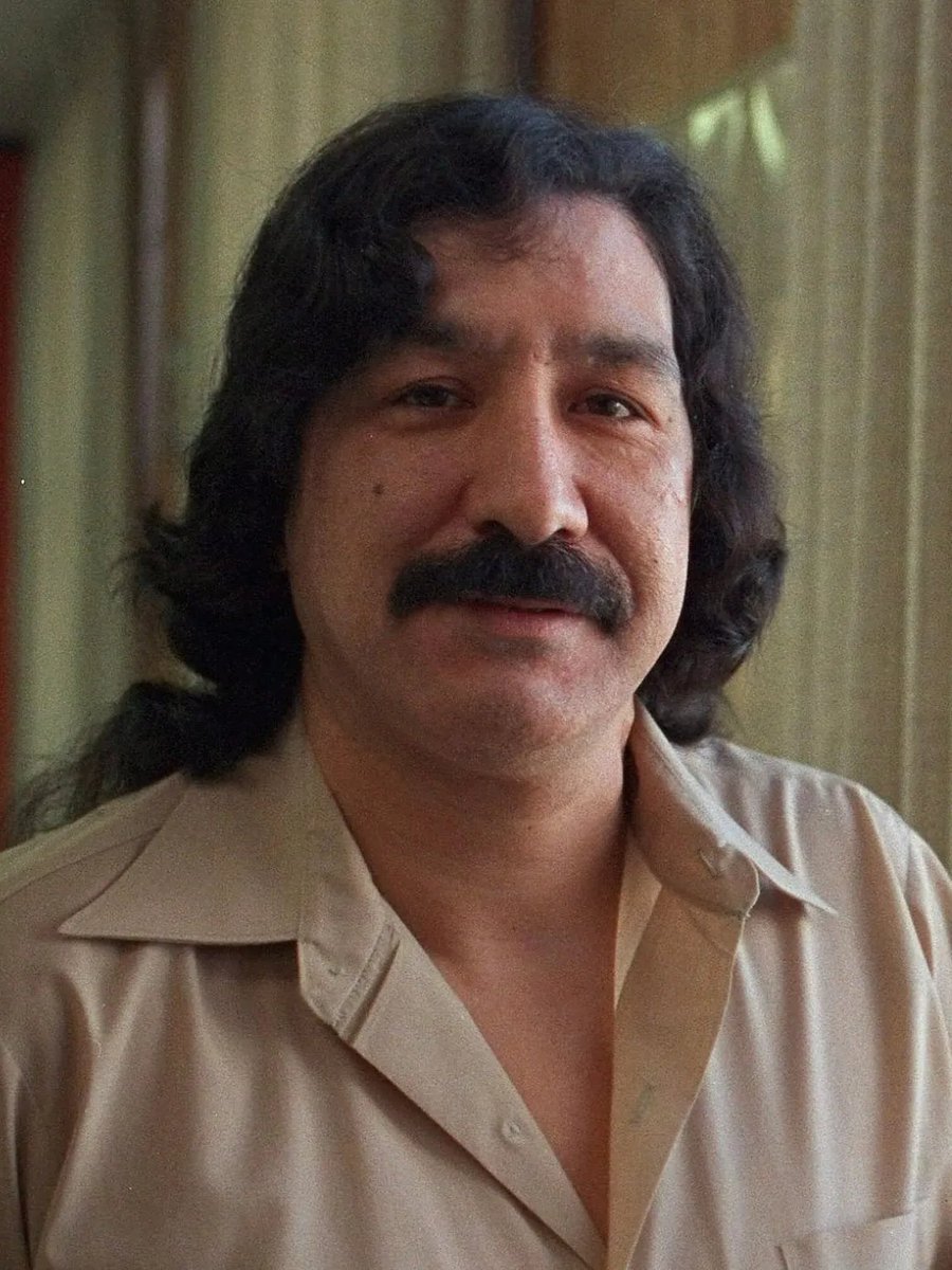 There's a pretty good chance you've never seen or heard of this man. His name is Leonard Peltier, and he's serving a life sentence for a crime he did not commit. His story is rooted in the US government's attempt to terminate all Native American tribes. 1/17