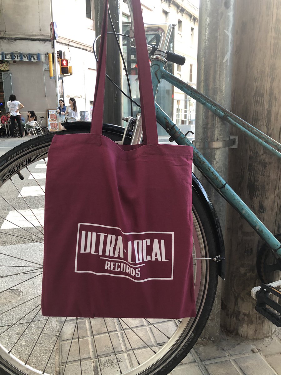 escoffet's tweet photo. #RecordStoreDay a @ultralocalrec, un dels grans camells musicals de confiança, amb bon producte km 0 #supportyourlocaldealers https://t.co/DpHDjxppzR