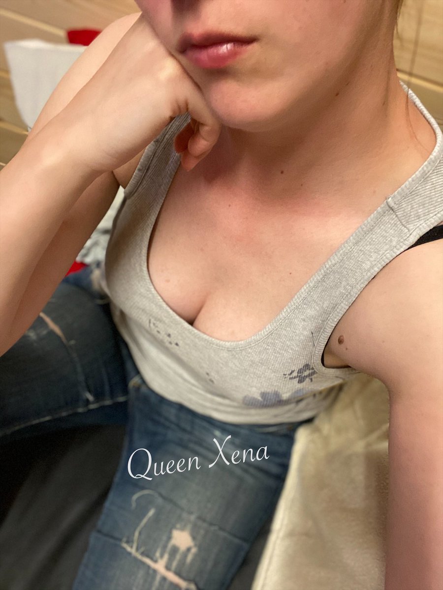 I worked all day on my renovation.
Not amused by all you slacking “finsubs” not sending.
At least my loyal pet is picking me out a new pair of shoes.

Follow his example and start sending.