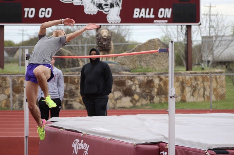 trystanvitzelio's tweet photo. I’m happy to announce I’ve decided to continue my academic and XC/TF career to Ranger College! 🥳
#representRC https://t.co/f6QIcIoqxd