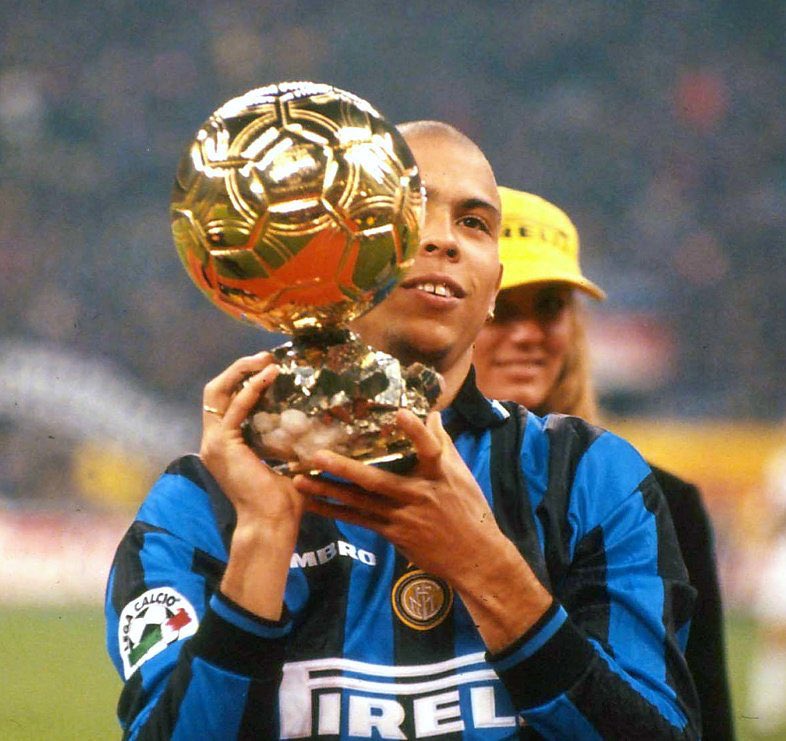 Ronaldo Nazario: “With Liverpool, I love Salah, he's an incredible player with a tremendous quality and I think he is very similar to Messi”