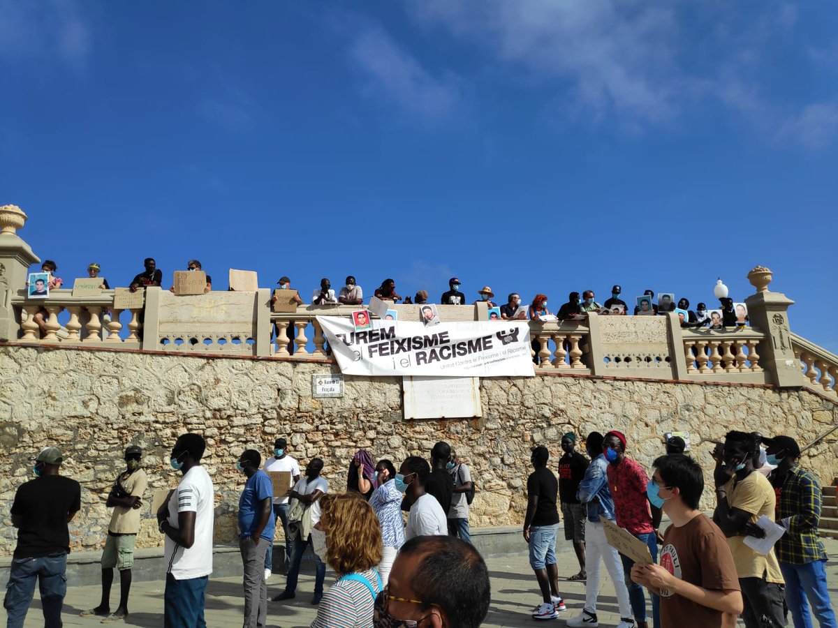 UcfrGarraf's tweet image. ✊😷 Dia Internacional de les Persones Refugiades.

Concentració a Sitges organitzada per:
@UcfrGarraf 
@UnitatvsRacisme @CoordinadoraOF @stopmaremortum

Cap persona és il•legal! @TanquemElsCIE!

#RegularitzacioXTotes