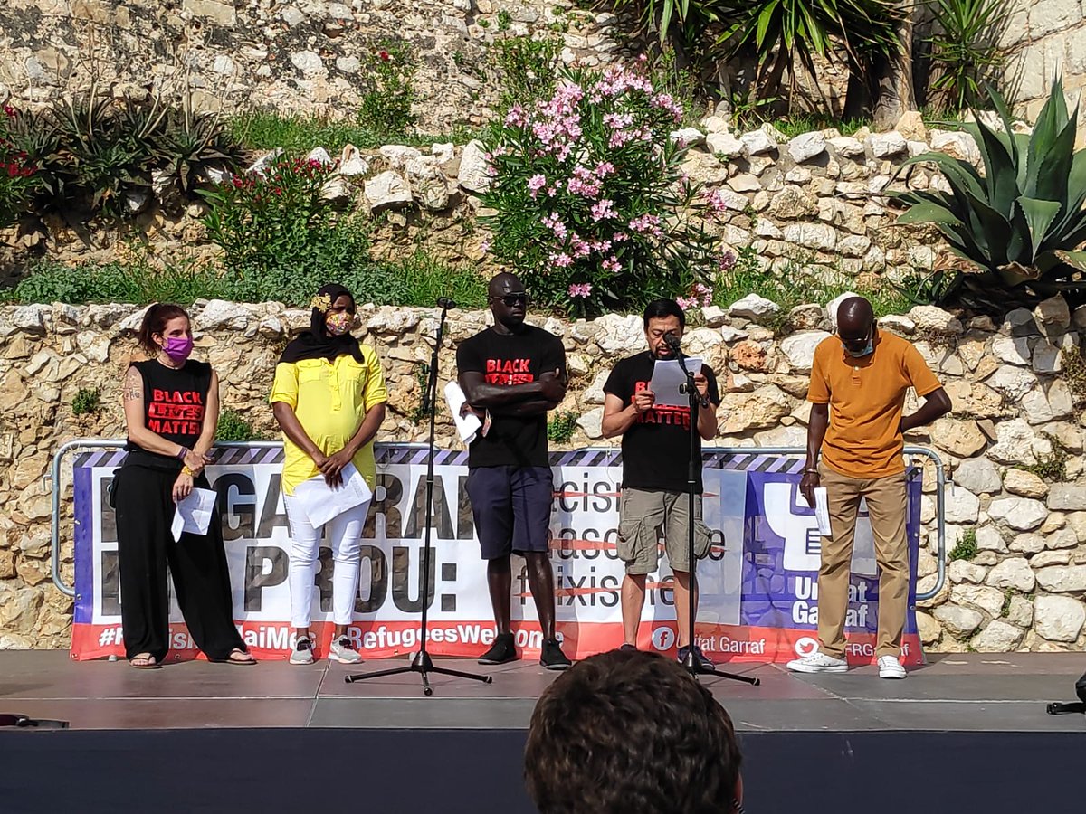 UcfrGarraf's tweet image. ✊😷 Dia Internacional de les Persones Refugiades.

Concentració a Sitges organitzada per:
@UcfrGarraf 
@UnitatvsRacisme @CoordinadoraOF @stopmaremortum

Cap persona és il•legal! @TanquemElsCIE!

#RegularitzacioXTotes