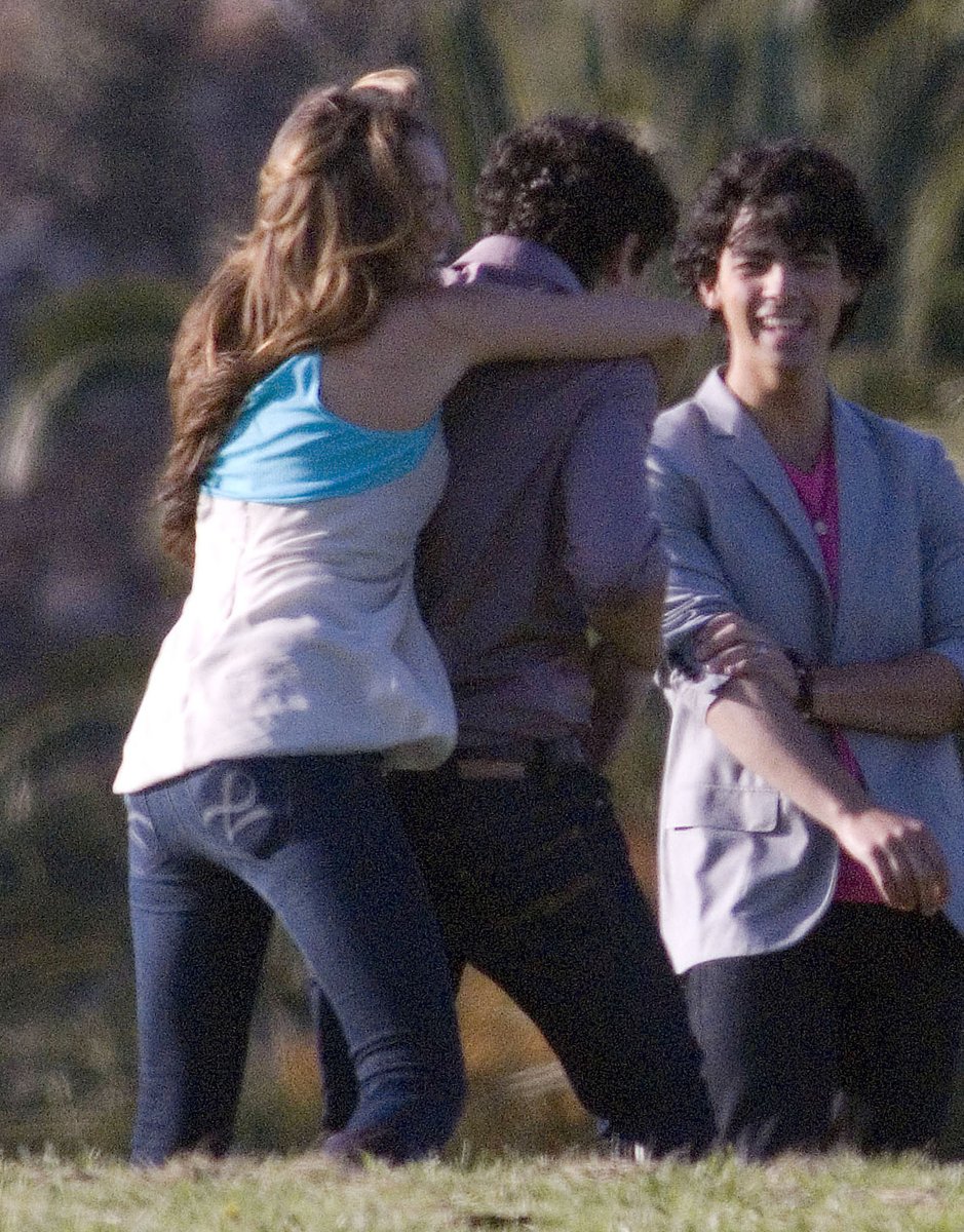 June 6, 2009: Miley Cyrus, Selena Gomez, Demi Lovato, on the Jonas Brothers filmed the music video for “Send It On”.