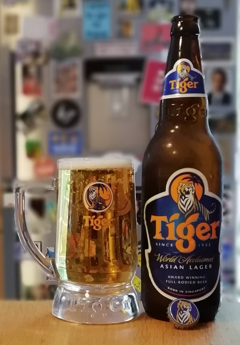 Singapore was my fun, fascinating transit hub for a few months in '07 so I drank gallons of  @TigerBeerSG. Ingredients like glucose syrup & hop extract didn't bother me then - are they're even used in the native version? Sweet; vaguely malty; no bitterness - needs more extract!