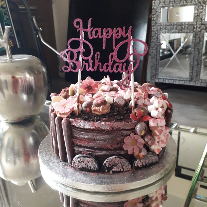 @EllenMature    I did get down on my birthday cake today.....what did you expect lol https://t.co/9E<a class="tags" href="/tag/ellenmature">@ellenmature</a><a href="/tag/adultwork"class="tags"><span>#adultwork</span></a>