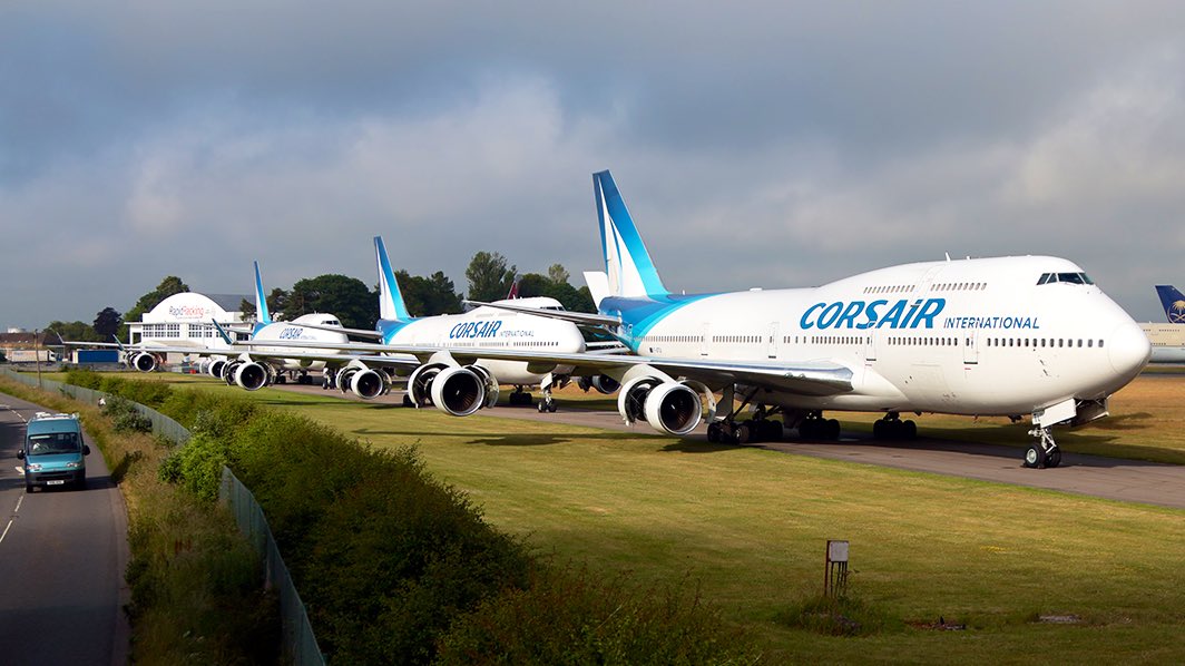 airplusnews's tweet photo. 🇫🇷 Les 3 Boeing 747-400 Corsair stationnés à Kemble au Royaume-Uni.
Vous allez nous manquer !
📷 @rickingham89 https://t.co/gjHK9RZGcO